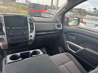 2021 Nissan Titan SV