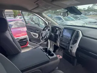 2021 Nissan Titan SV