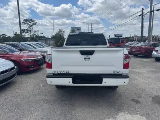2021 Nissan Titan SV