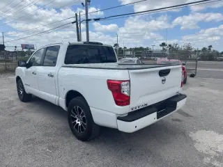 2021 Nissan Titan SV