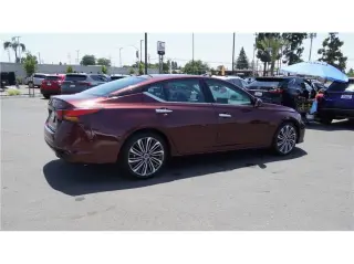 2023 Nissan Altima 2.5 SL