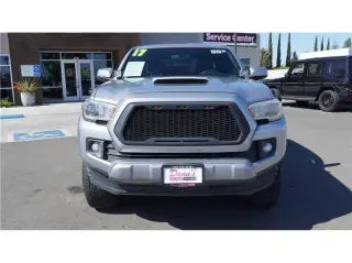 2017 Toyota Tacoma TRD Sport Pickup 4D 5 ft