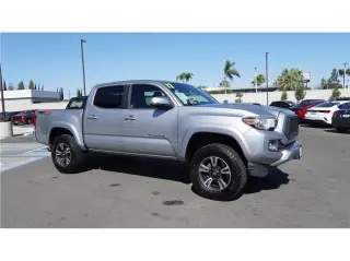 2017 Toyota Tacoma TRD Sport Pickup 4D 5 ft