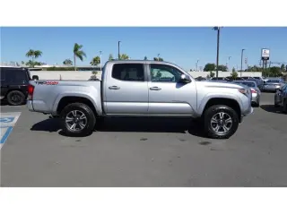 2017 Toyota Tacoma TRD Sport Pickup 4D 5 ft