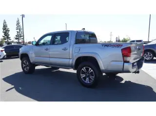 2017 Toyota Tacoma TRD Sport Pickup 4D 5 ft