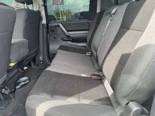 2014 Nissan Titan SV