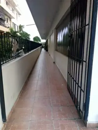 Edificio comercial residencial