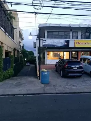Edificio comercial residencial