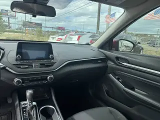 2021 Nissan Altima 2.5 SV
