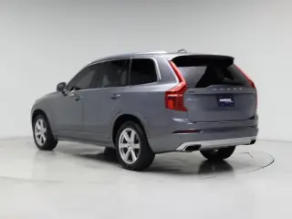 Volvo XC90 2020 AWD T6 Momentum SUV de 7 pasajeros 4 puertas