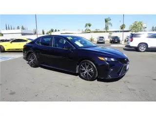 2023 Toyota Camry SE Sedan 4D