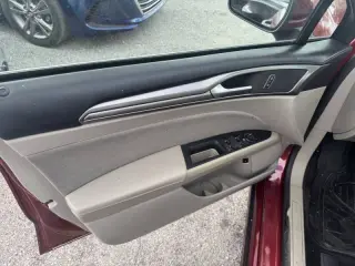 2018 Ford Fusion Hybrid SE