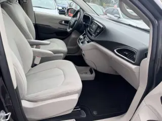 2017 Chrysler Pacifica LX