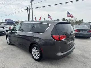 2017 Chrysler Pacifica LX