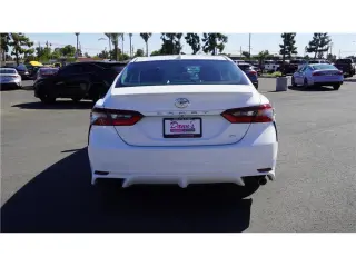 2024 Toyota Camry SE Sedan 4D