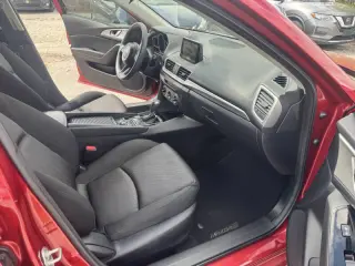 2018 Mazda MAZDA3 Sport
