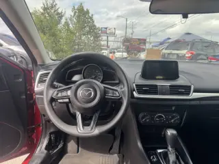 2018 Mazda MAZDA3 Sport