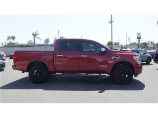 2017 Nissan Titan Platinum Reserve