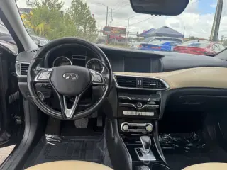 2017 Infiniti QX30 Premium