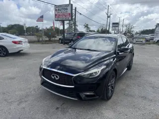 2017 Infiniti QX30 Premium