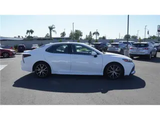 2023 Toyota Camry SE Sedan 4D