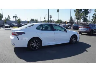 2023 Toyota Camry SE Sedan 4D