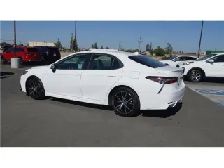 2023 Toyota Camry SE Sedan 4D