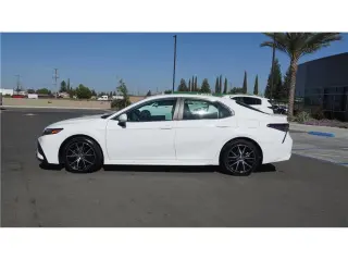 2023 Toyota Camry SE Sedan 4D