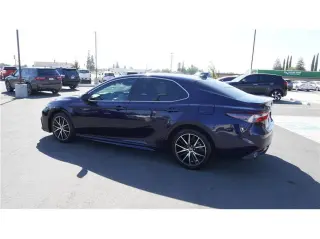 2022 Toyota Camry SE Sedan 4D
