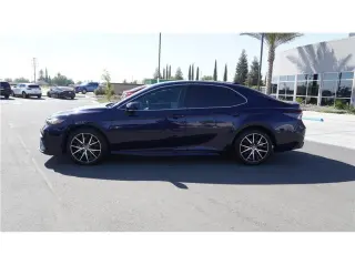 2022 Toyota Camry SE Sedan 4D