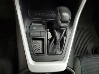 Toyota RAV4 2024 LE 4dr SUV