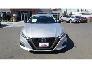 2021 Nissan Altima 2.5 SR