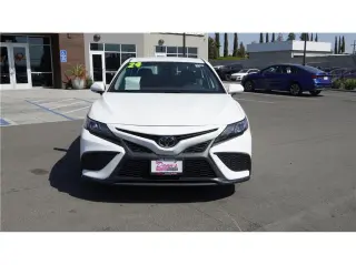 2024 Toyota Camry SE Sedan 4D