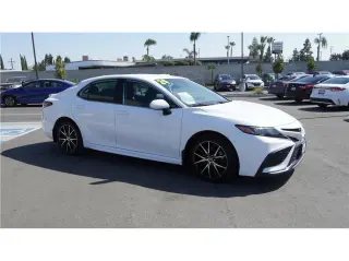2024 Toyota Camry SE Sedan 4D