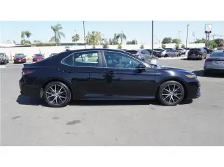 2023 Toyota Camry SE Sedan 4D