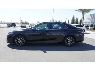 2023 Toyota Camry SE Sedan 4D