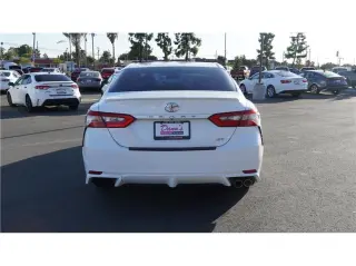 2018 Toyota Camry SE Sedan 4D