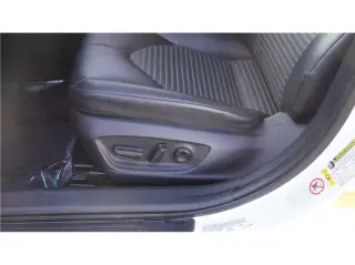 2018 Toyota Camry SE Sedan 4D