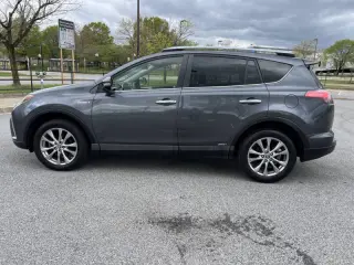 2017 Toyota RAV4 Hybrid Limited