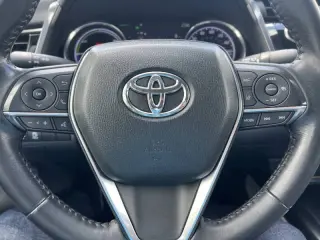 2019 Toyota Camry Hybrid XLE
