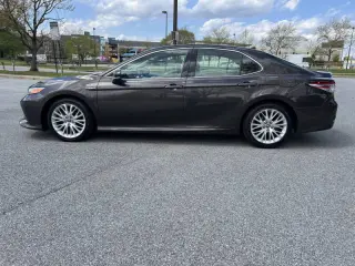 2019 Toyota Camry Hybrid XLE