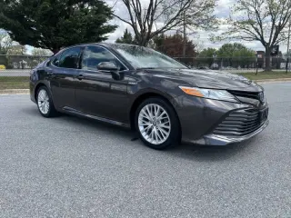 2019 Toyota Camry Hybrid XLE