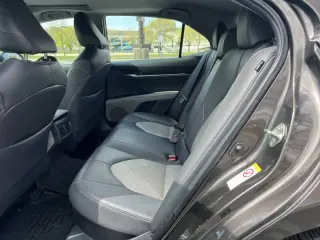 2019 Toyota Camry Hybrid XLE