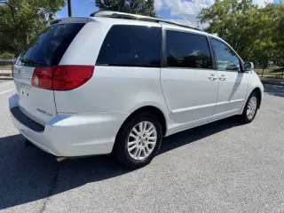 2008 Toyota Sienna XLE