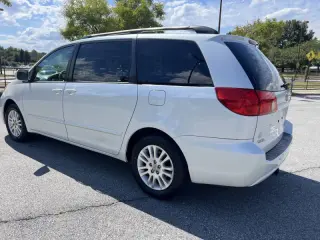 2008 Toyota Sienna XLE