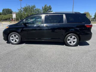 2015 Toyota Sienna LE 8-Passenger