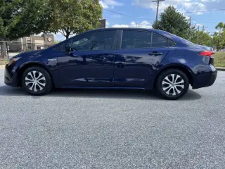 2020 Toyota Corolla Hybrid LE