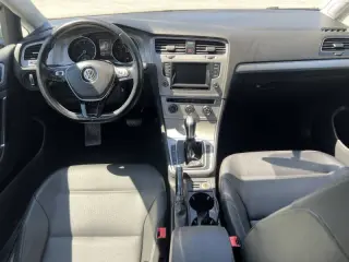 2015 Volkswagen Golf TSI SE