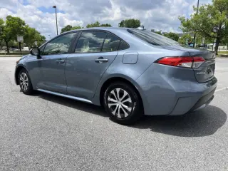 2022 Toyota Corolla Hybrid LE