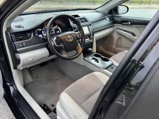 2013 Toyota Camry Hybrid XLE